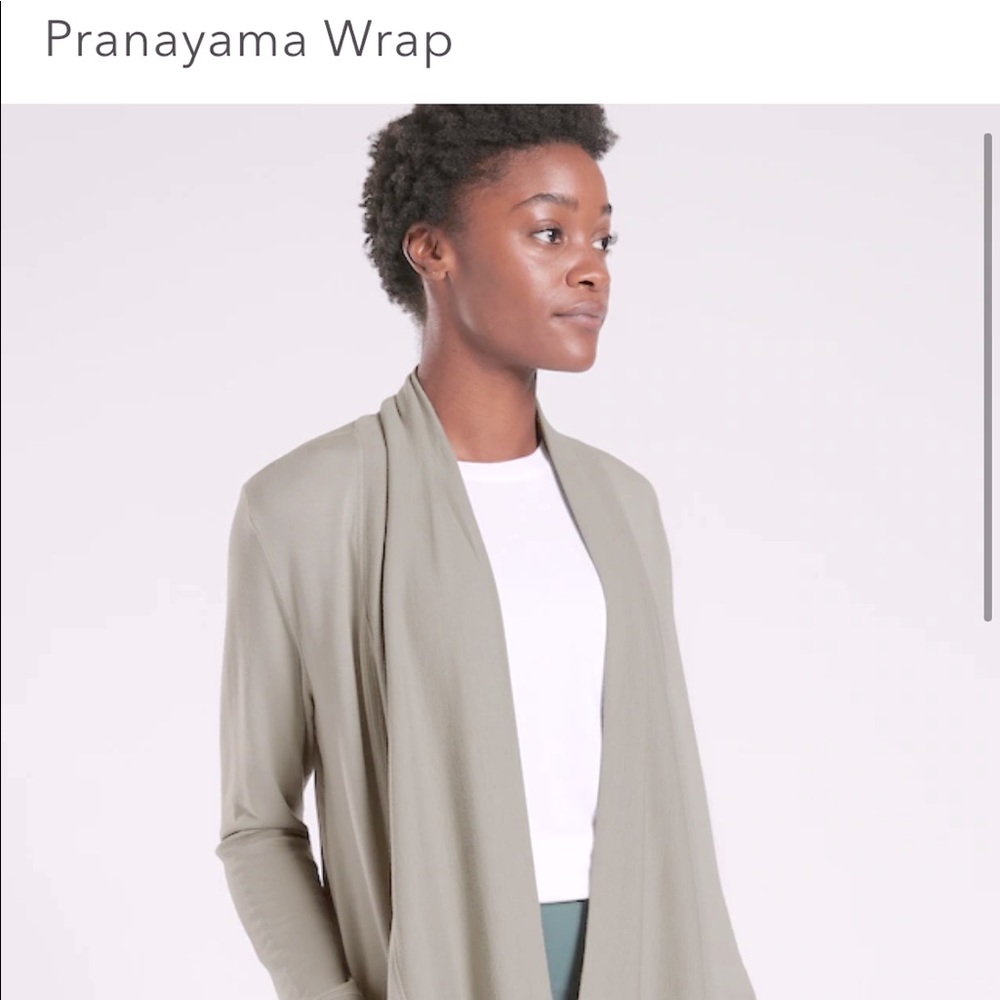 Athleta Pranayama Wrap- Taupe color Size Large